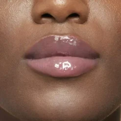 Maybelline 002 Ice - Gloss à Lèvres Lifter Gloss... -Chic Beauté Soldes 002 ice gloss a levres lifter gloss enrichi en acide hyaluronique de gemey maybelline 4