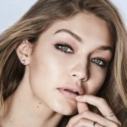 Maybelline 20 Illuminateur - Base De Teint... -Chic Beauté Soldes 20 illuminateur base de teint illuminatrice face studio prime de maybelline new york 2