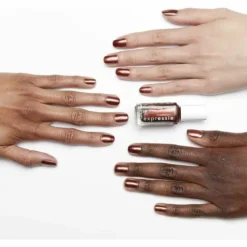 Essie 270 Misfit Righ - Vernis à Ongles... -Chic Beauté Soldes 270 misfit righ vernis a ongles expressie essie 2