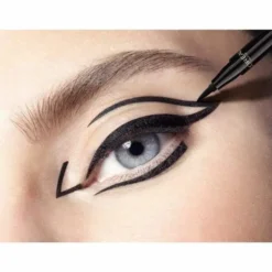 L'Oreal Extra-Noir - Eyeliner Tattoo Signature By... -Chic Beauté Soldes extra noir eyeliner tattoo signature by superliner de loreal paris 2
