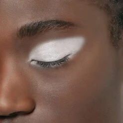 L'Oreal Mogul ( Satin ) - Ombre à Paupière... -Chic Beauté Soldes mogul satin ombre a paupiere enrichie en huiles ultra pigmentees de loreal paris 2