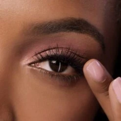 Maybelline Noir - Mascara Volume Total Temptation De... -Chic Beauté Soldes noir mascara volume total temptation de gemey maybelline 5