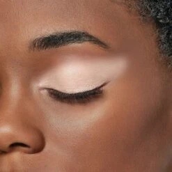 L'Oreal Unsurpassed ( Matte ) - Ombre à Paupière... -Chic Beauté Soldes unsurpassed matte ombre a paupiere enrichie en huiles ultra pigmentees de loreal paris 3